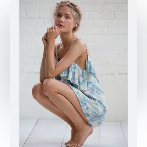 Kimchi Blue Ruffle Tie Back Dress - Picture 4 of 9